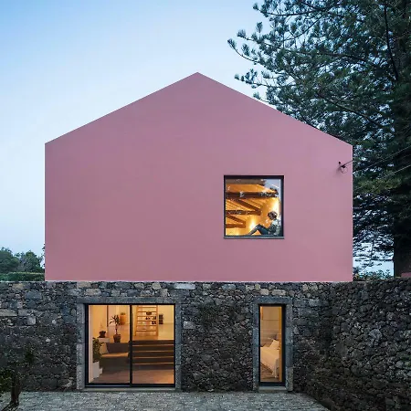 Pink House Azores Landhaus *