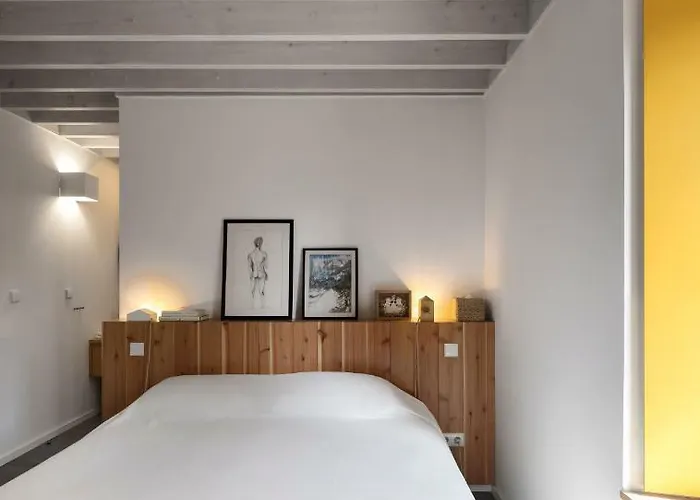 Pink House Azores * Ponta Delgada