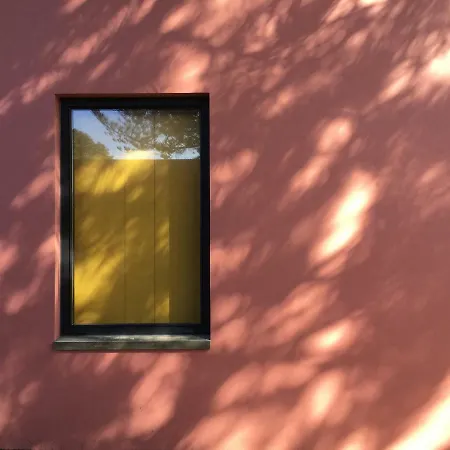 Pink House Azores * Ponta Delgada (Sao Miguel)